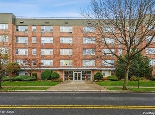280 Guy Lombardo Avenue #5H, Freeport, NY