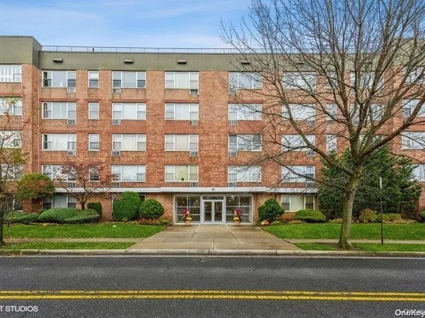280 Guy Lombardo Avenue #5H, Freeport, NY 11520