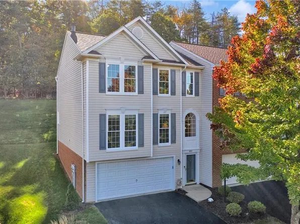 8201 Clubside Dr, Mars, PA 16046