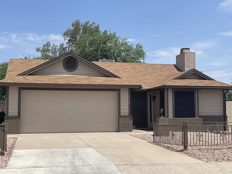 3860 E Acoma Dr — Photo 1