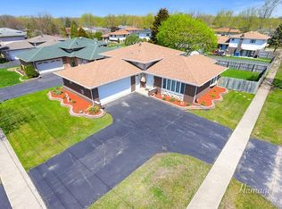 8442 W 107th St, Palos Hills, IL