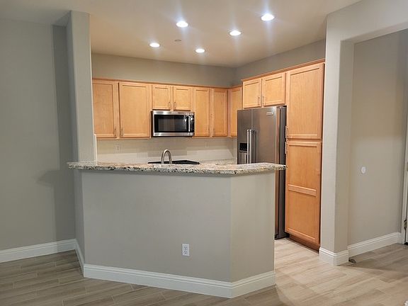 5th image of 2305 Esplanade Cir