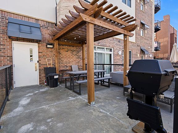 5th image of 1800 Clinton Ave APT 407