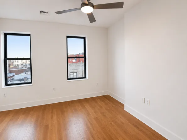 252 Schenectady Avenue image 1 of 8