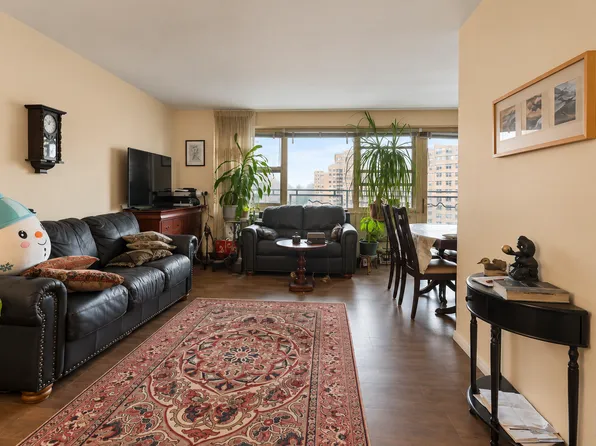 2940 West 5th Street image 1 of 12