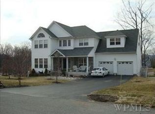 12 Cedardale Loop, Wappingers Falls, NY 12590
