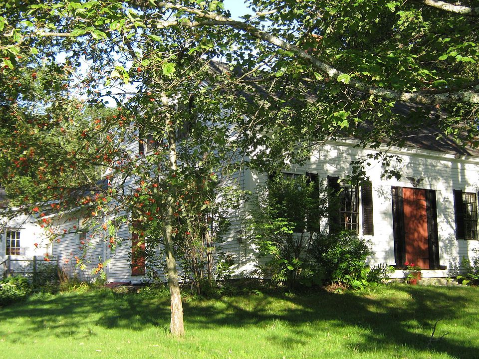1830's post&beam center chimney cape