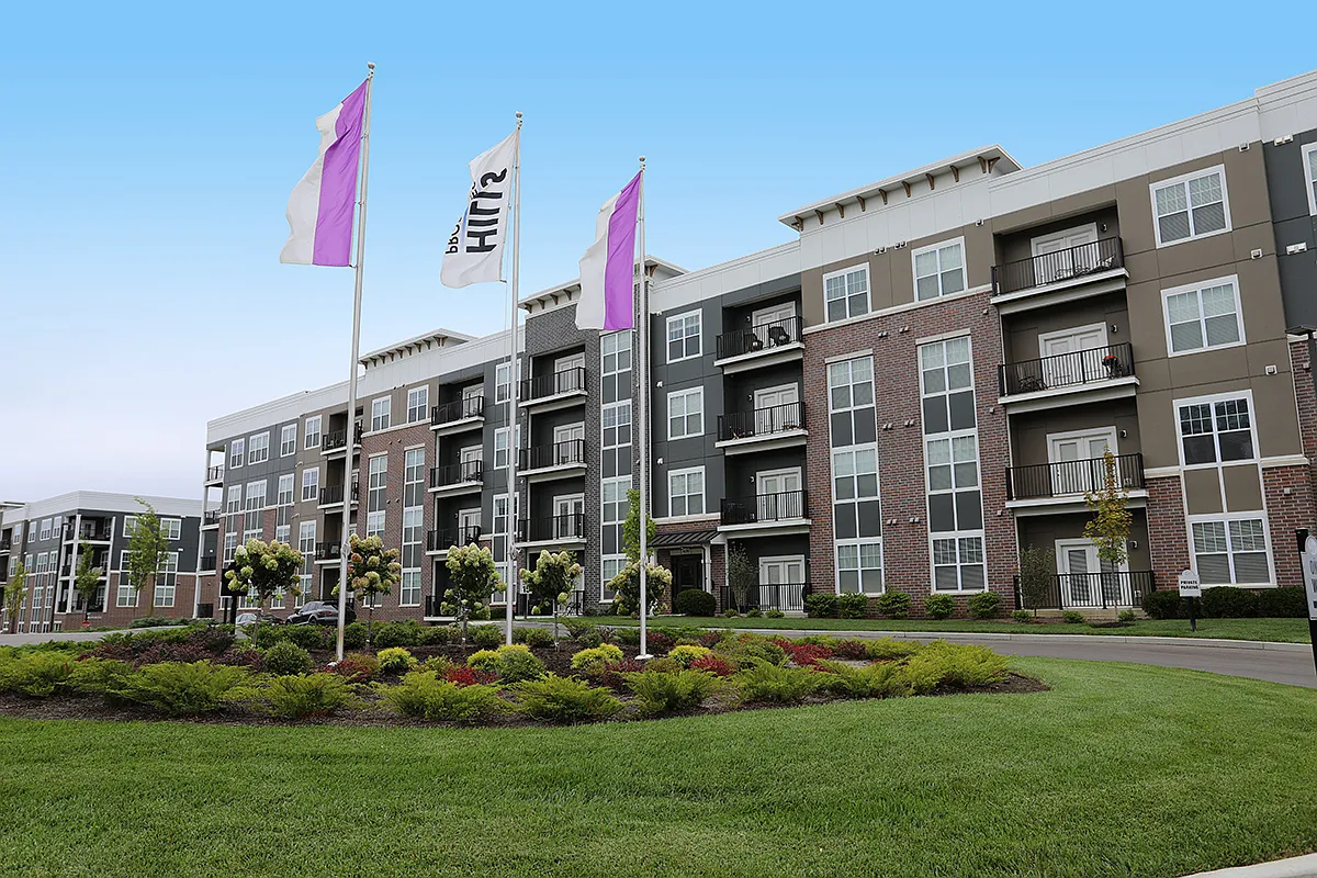 Allure Apartments — Photo 1