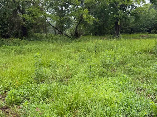 1214 Jordan St, Longview, TX 75602