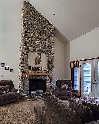 3rd image of 5287 N Stange Rd