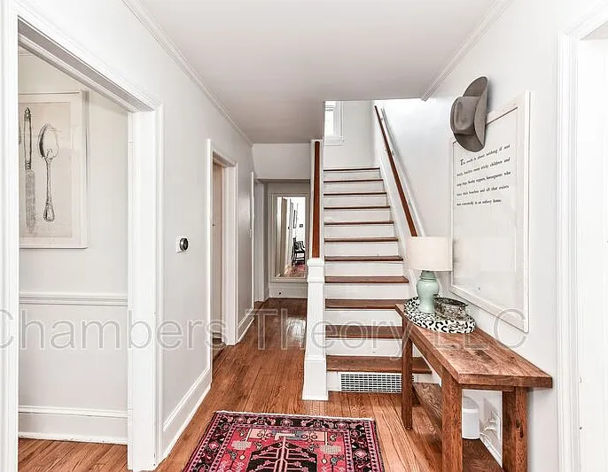 2705 Russell Rd — Photo 2