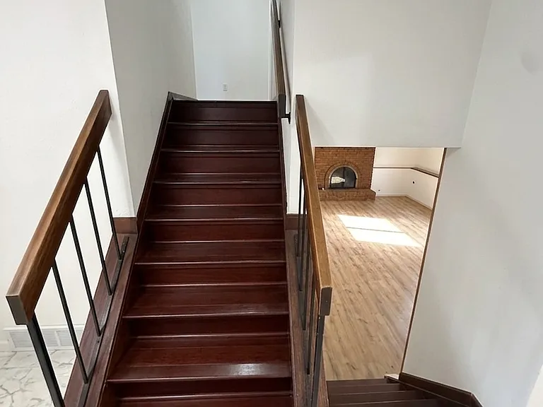 5910 Som Center Rd — Photo 13