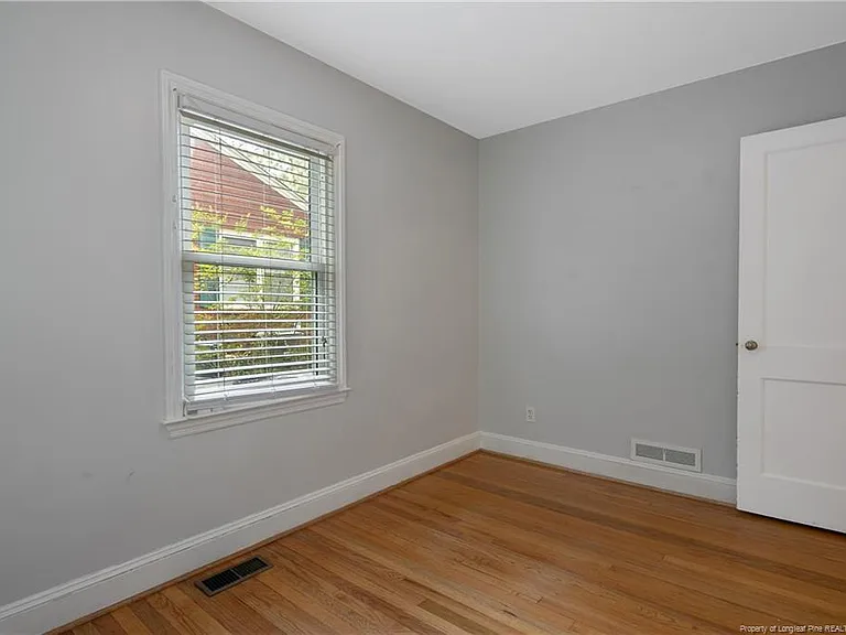 415 Vista Dr — Photo 16