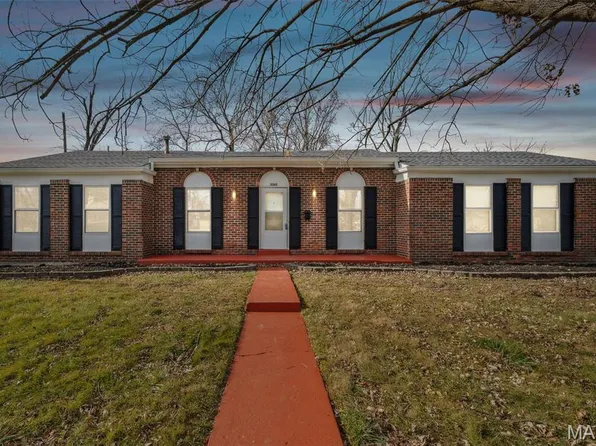 2365 Thunderbird Ave, Florissant, MO 63033