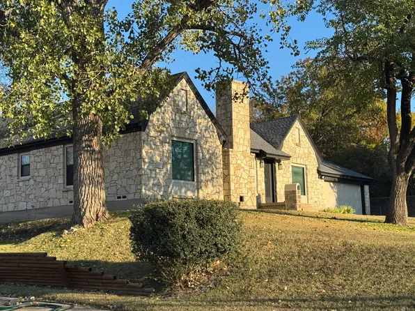 1050 N Buckner Blvd, Dallas, TX 75218