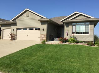 2409 S Lancaster Dr, Sioux Falls, SD 57106