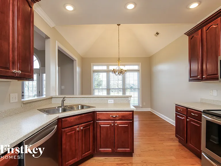 130 Hunters Hill Dr — Photo 6
