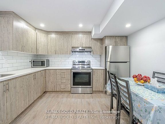 4th image of 33 Callalily Rd