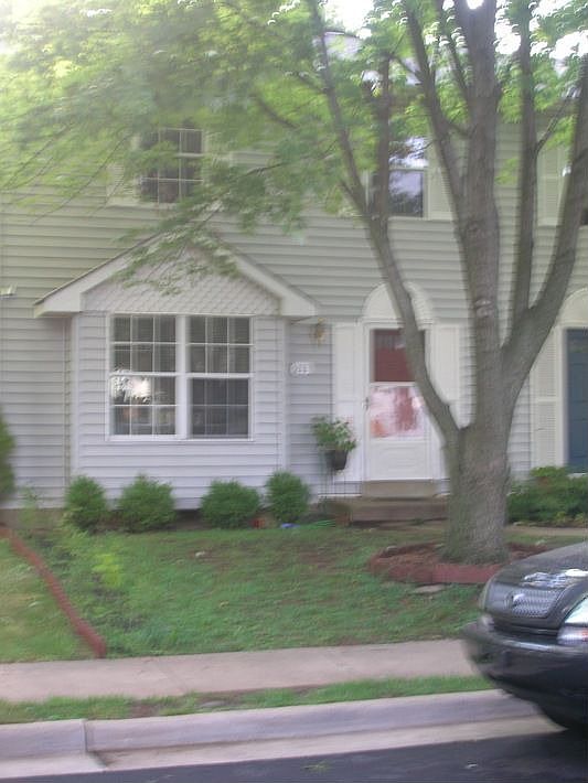 1st image of 213 Meadows Ln NE