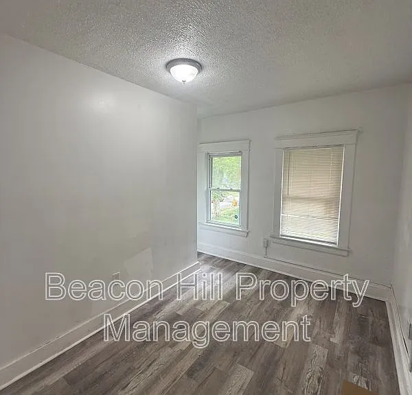 9904 North Blvd — Photo 5