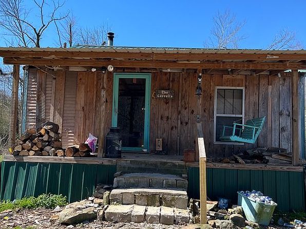 1975 Moccasin Creek Rd