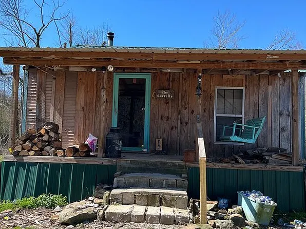 1975 Moccasin Creek Rd, Waynesboro, TN 38485