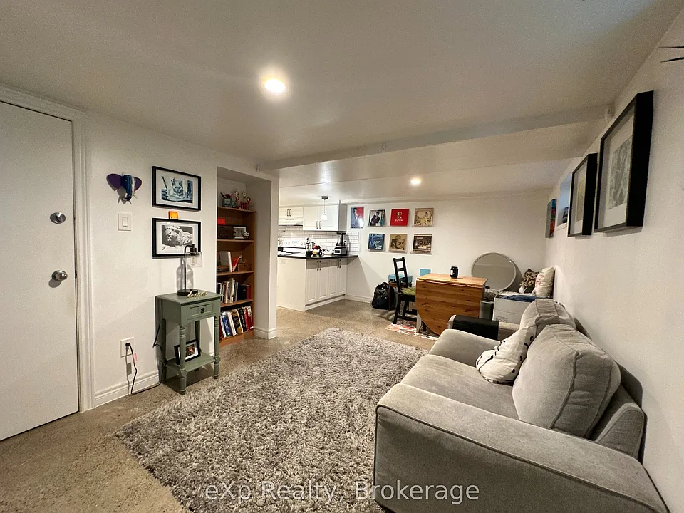 36 2nd St #3