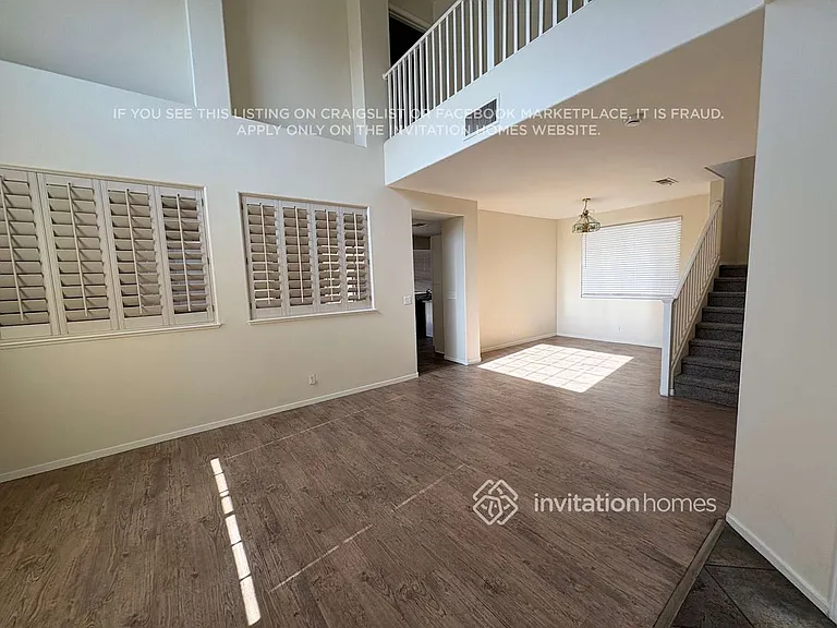 7563 Fairland Ct — Photo 2