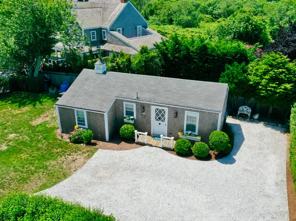 40 Cliff Rd, Nantucket, MA 02554