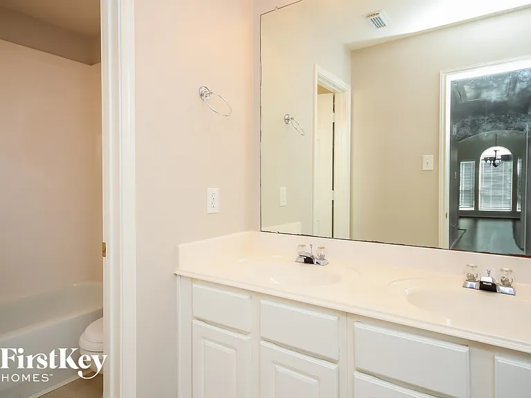 11507 Chippewa Ridge Ct — Photo 13