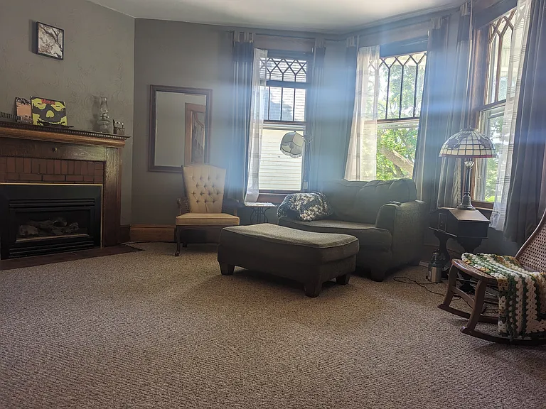 434 E Chapin St — Photo 15
