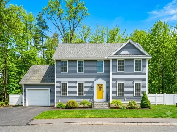 17 Mason Ln #9, Salisbury, MA 01952