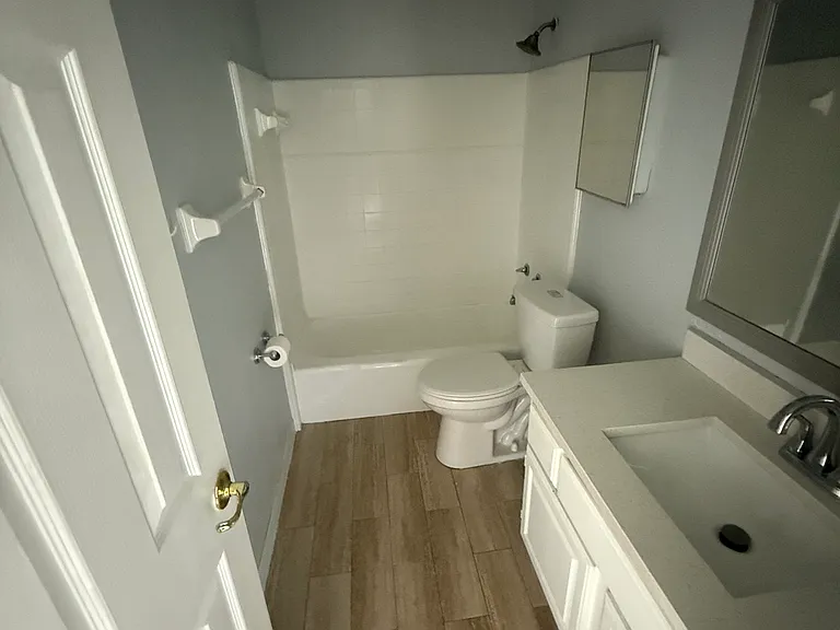 122 Hummingbird St #C — Photo 6