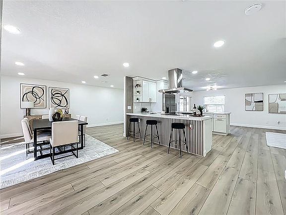 2nd image of 211 Doverwood Rd