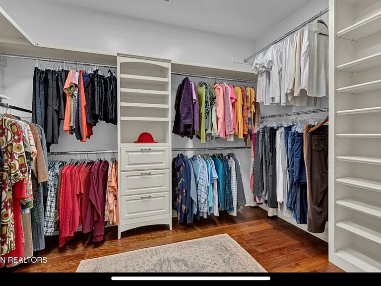 437 Chapel Grove Ln — Photo 13