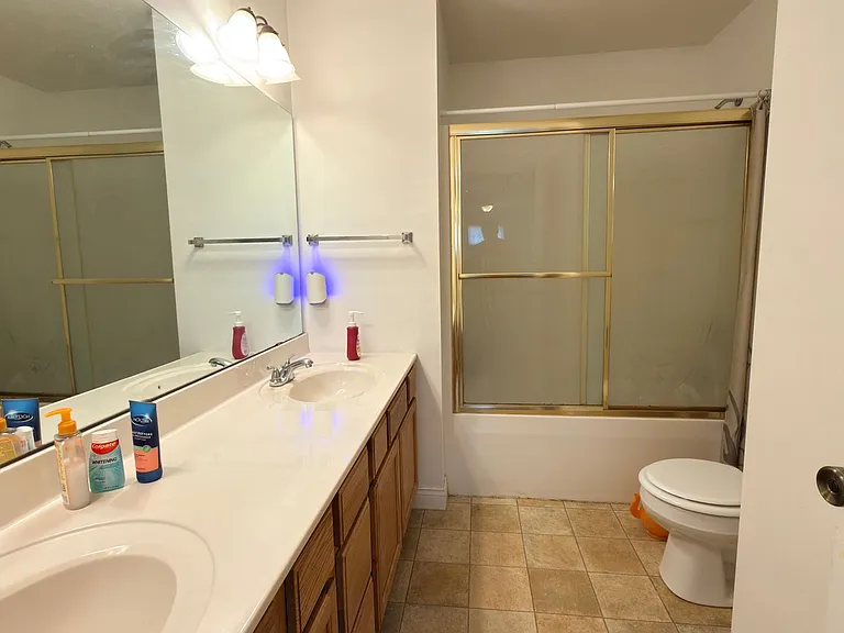 1036 Edgerton St — Photo 23