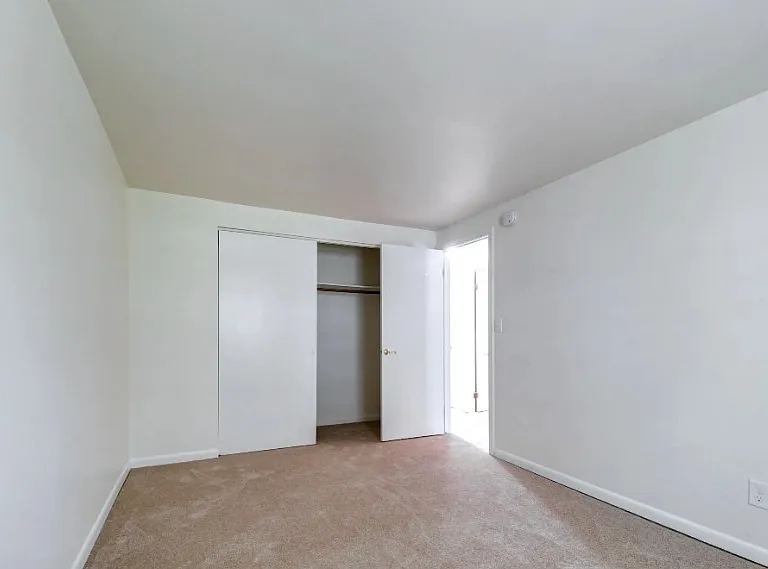 Beechwood Manor Apartments — Photo 16