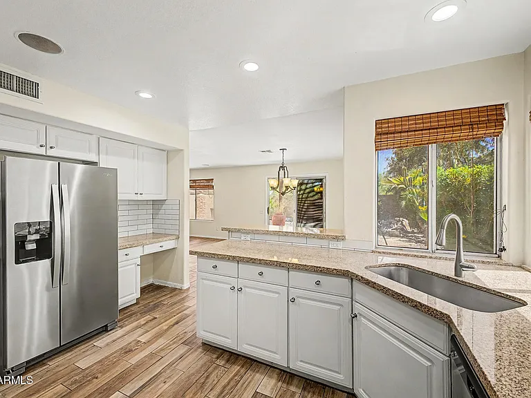 2155 W Olla Ave — Photo 13