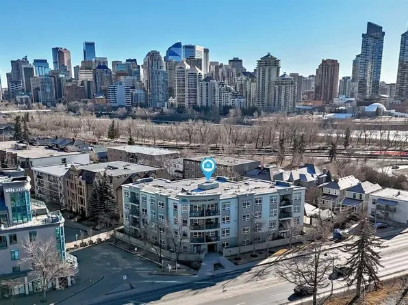 2 W 14th St NW #202, Calgary, AB T2N 1Z4