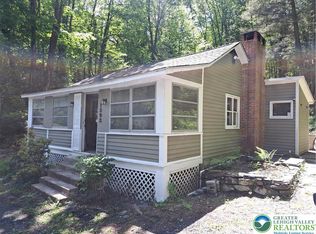 1392 Cherry Lane Rd, East Stroudsburg, PA 18301