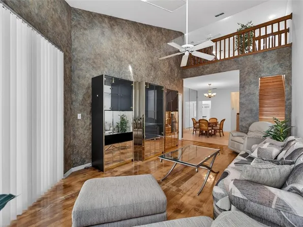 1050 Starkey Rd APT 509, Largo, FL 33771