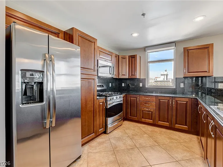 150 Las Vegas Blvd #1205 — Photo 13