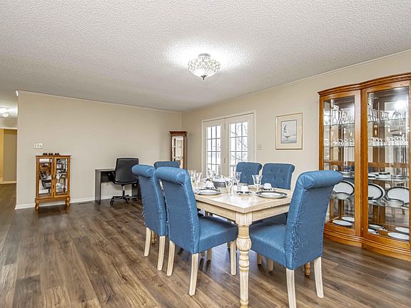 5th image of 2813 Southgate Dr