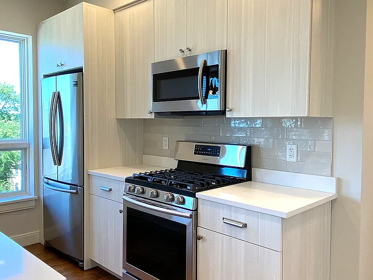 9 Everett St #2 — Photo 3