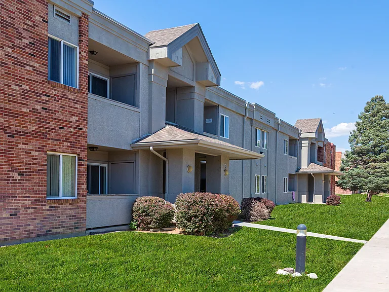 Mountain-View-Meadows_ Apartment Building