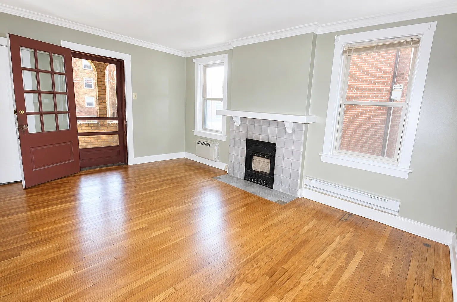 1 bed, 706 sqft, $1,249 — Photo 1