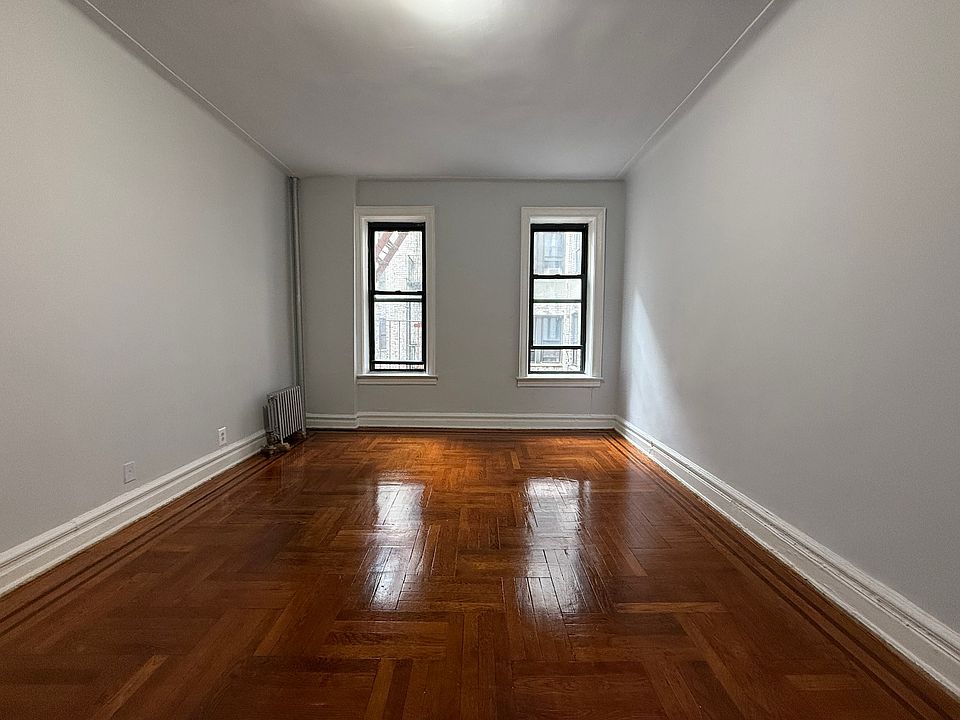 2nd image of 41-08 Parsons Blvd #2E