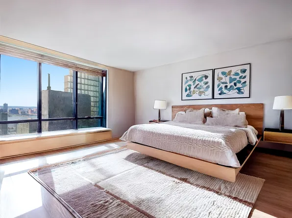525 East 72nd Street 3H image 1 of 9