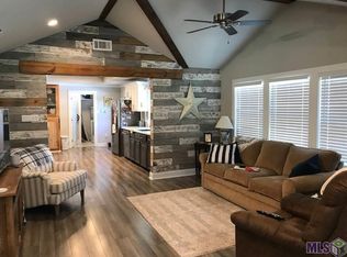 44066 Burton Rd, Saint Amant, LA 70774