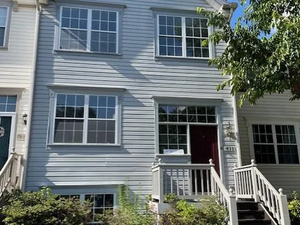 411 McDaniel Dr, Purcellville, VA 20132